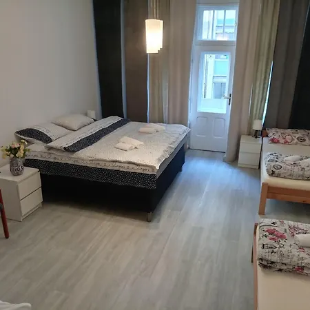 The Horse Monument Hostel *